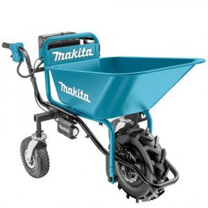 Elektrische Makita-Motorschubkarre in Blau mit großer Kunststoffwanne, Vorderradantrieb und Handsteuerung, Modell DCU180.